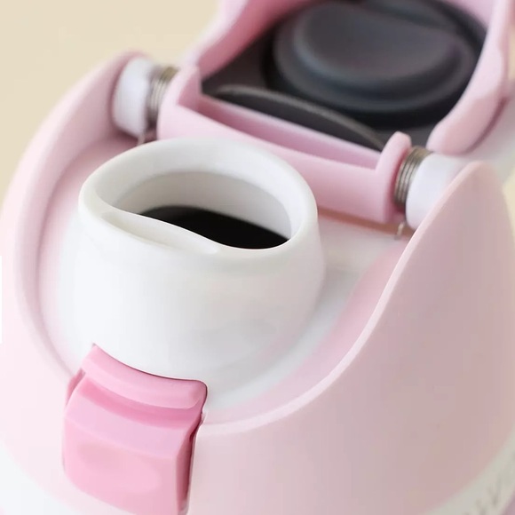 Owala Exclusive FreeSip 32 oz Water Bottle in Ribbon Toile. New! - Picture 8 of 8